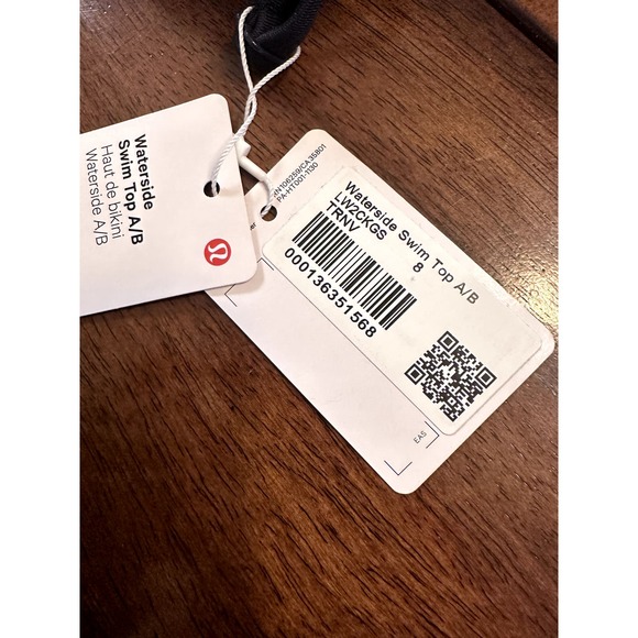 Lululemon Swim Top $68 Value Waterside Size 8 A/B Built-in cups color Blue New - Picture 5 of 5